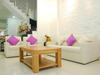 Nhà 3tầng mới đẹp ngay ubnd quận  thoại ngọc hầu  tt tân phú  84m2  sổ nở hậu đẹp chỉ 7.9ty