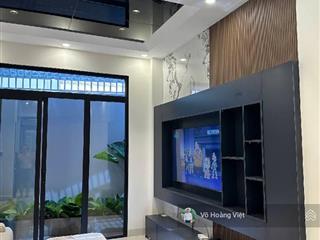 Bán nhà quận 2  60m2  4 tầng  tặng full nội thất  nhỉnh 9 tỷ  cạnh nguyễn duy trinh.