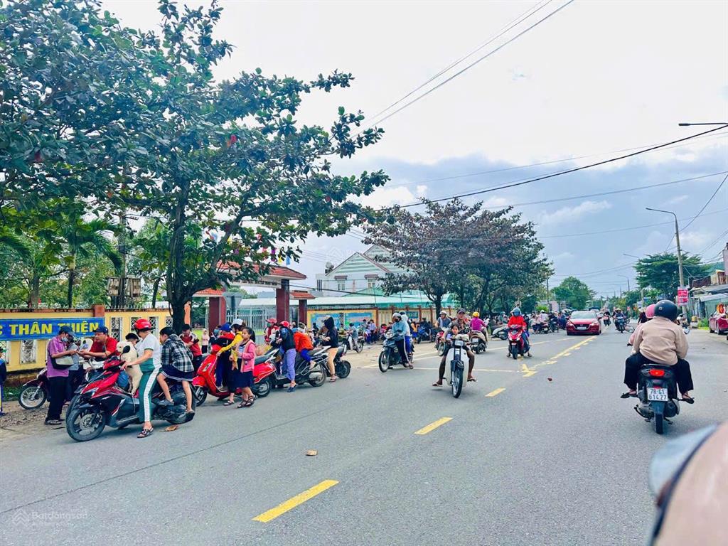 Cần bán nhanh lô đất mặt tiền đường 7m, đất cách trung tâm sân bay thành phố đà nẵng 15km