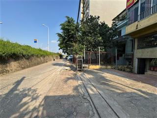 Nhà và đất mặt đường an dương vương tương lai hạ đê thành mặt phố siêu đẹp 444m2. mt 12m. 2 sổ