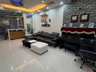 Bán nhà phố nguyễn ngọc vũ  133m2 x mt 7m  ô tô tránh  giá đầu tư