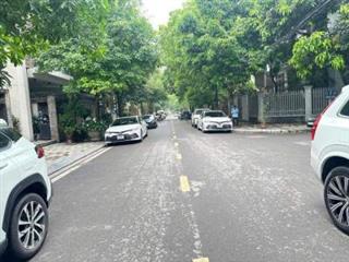 Biệt thự lạc long quân 100m2x5t  ô tô vào nhà  an sinh đỉnh  vài bước hồ tây  giá 30.4 tỷ