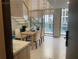 Cho thuê căn shophouse m7 tầng 2 midtown phú mỹ hưng 40m2 + 30m2 lửng giá 17tr/th