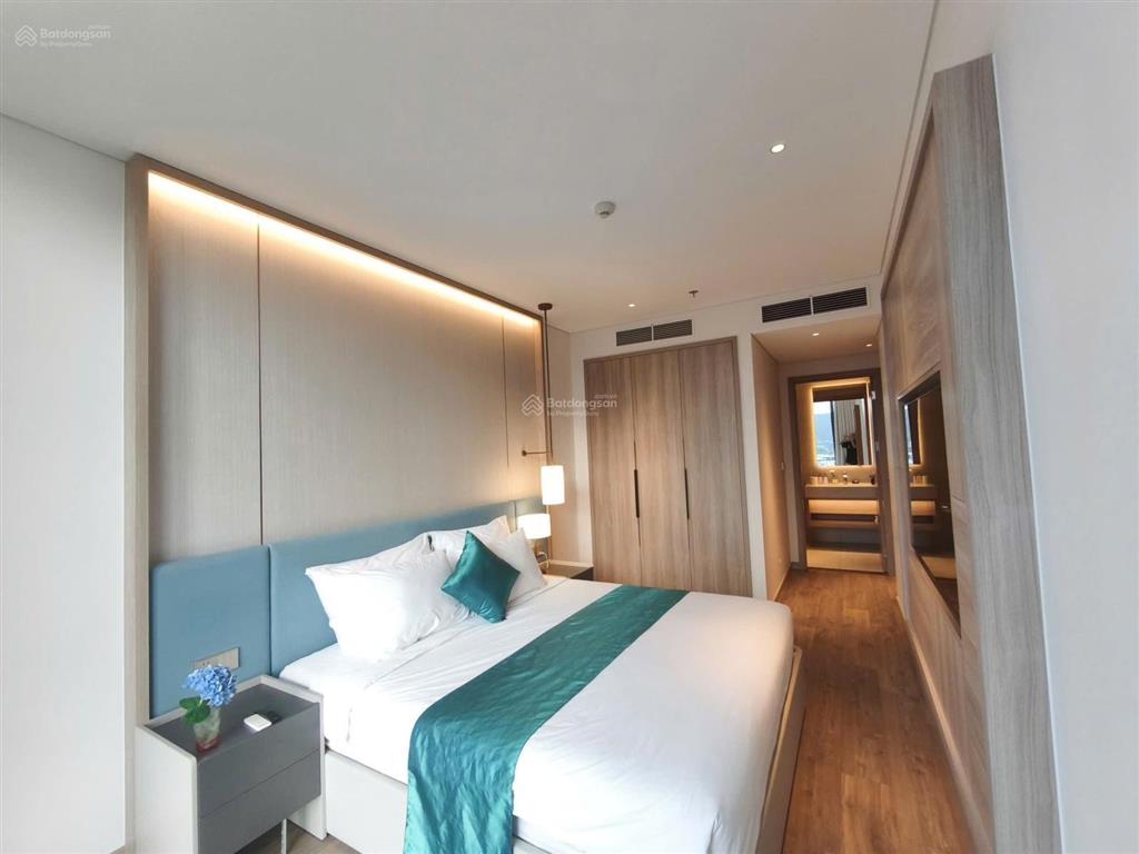 Chính chủ bán căn hộ 5 sao tòa a, 2pn alacarte hạ long, view vịnh kỳ quan một bước chạm cát