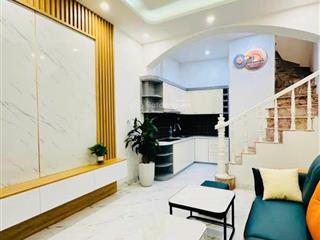 Nhà 3 tầng  hẻm xe hơi  120m²  gần hà đô, công viên kỳ hoà  quận 10  7,x tỷ