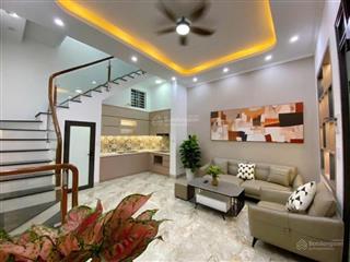 Nhà 1 trệt 3 lầu sân thượng đồng nai, cư xá bắc hải khu cán bộ quận 10 30 m² hơn 5 tỷ