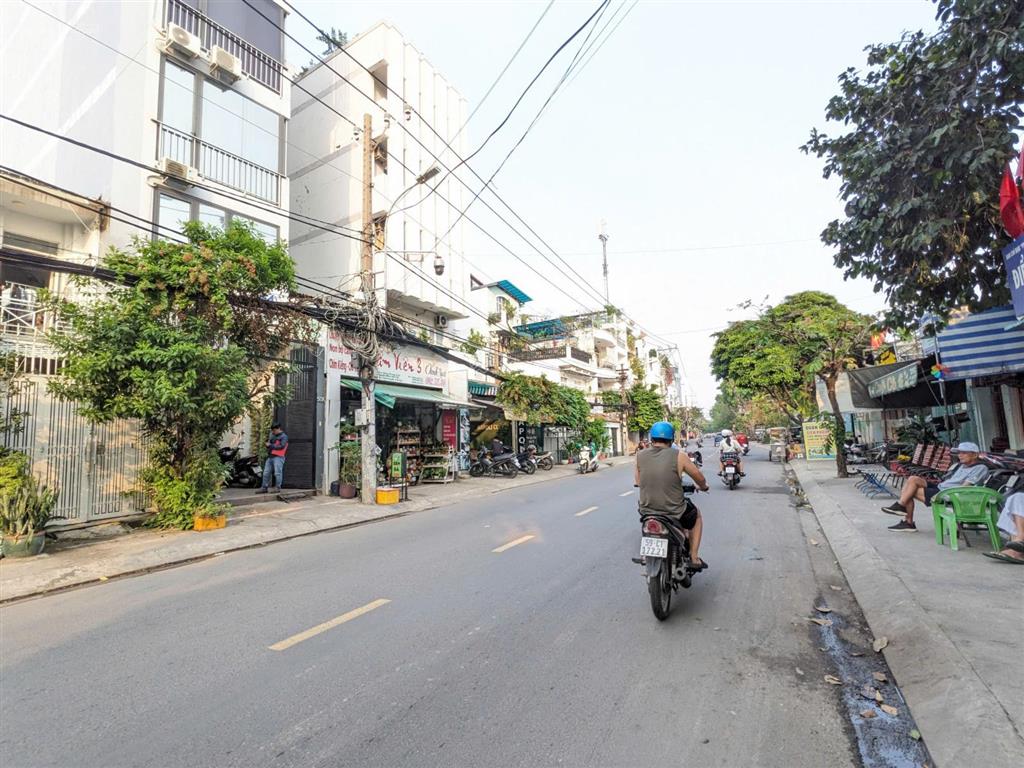 Bán nhà mặt tiền đường tôn thất thuyết, quận 4, 570m2, view sông, xây dc 12 tầng, giá ngon nhất q4