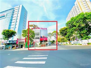 Chính chủ cho thuê góc 3 mặt tiền bùi bằng đoàn  lê văn thiêm  q7, dt 20*37m, 470 triệu/tháng