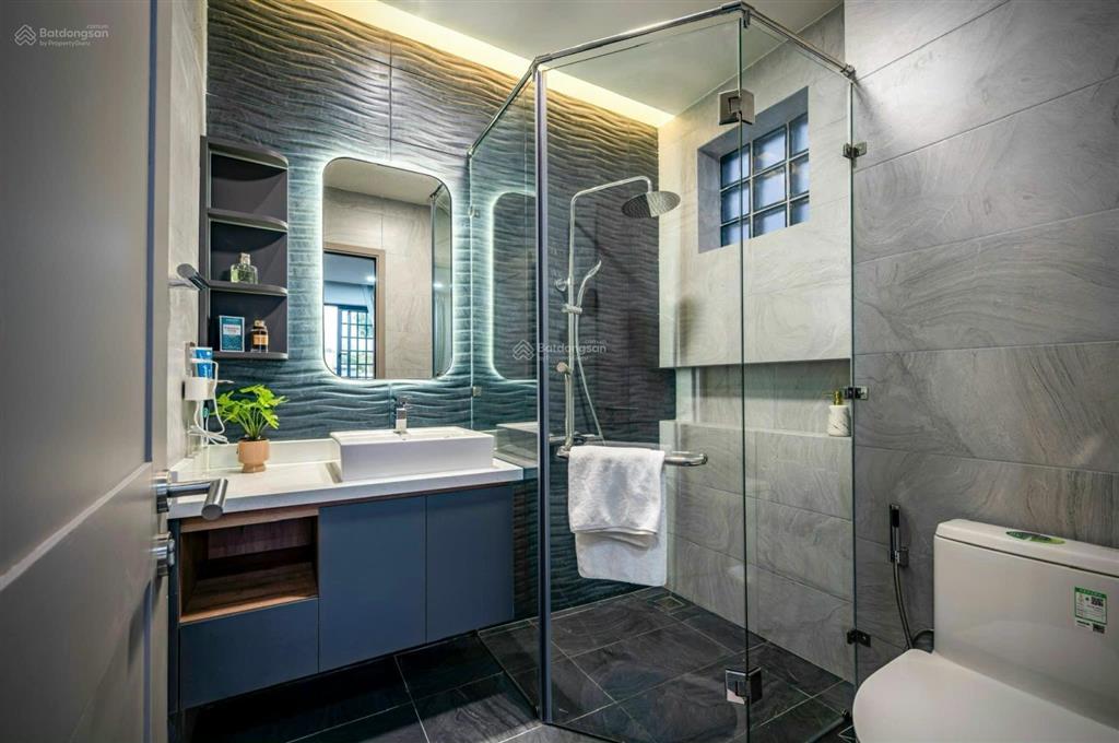 Chính chủ bán gấp nhà góc 2mt tạ quang bửu quận 8, ngang 8m, hđt 80 triệu, mua là lời ngay