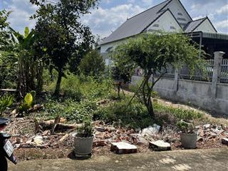 Chính chủ cần bán gấp miếng đất sát chợ