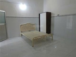 Cho thuê lầu 2 nhà mặt tiền 608 đ.b. phủ (ngã 3 nguyễn thiện thuật)