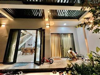 Nhà mặt tiền nguyễn hữu tiến  159.3m2  nở hậu 8.3m  4 tầng  đang có dòng tiền 240tr/1 năm.