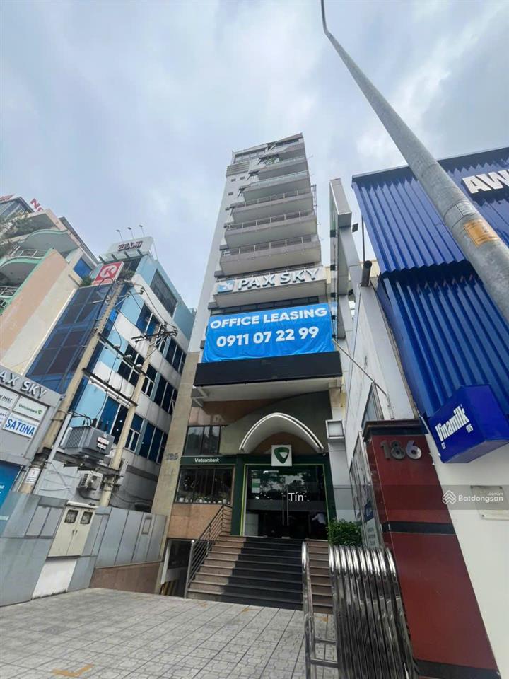 Bán building mt nguyễn thị minh khai p06 quận 3, dt 15x30m 2 hầm 10 tầng hdt 700 tr giá 150 tỷ