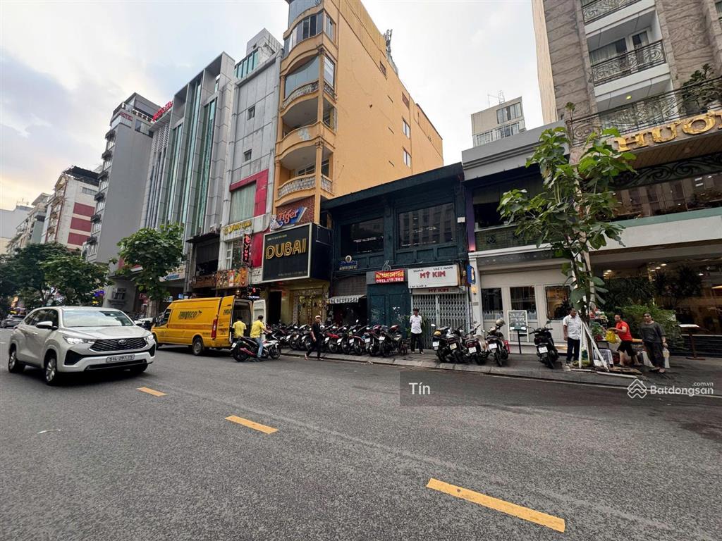 Bán khách sạn mặt tiền mạc thị bưởi  nguyễn huệ  dt 5x20m  hầm 10 tầng  hđt 400tr giá bán 90tỷ