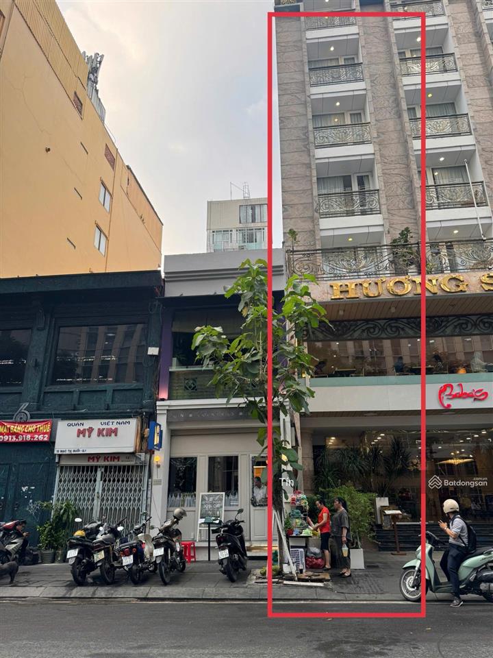 Bán khách sạn mặt tiền mạc thị bưởi  nguyễn huệ  dt 5x20m  hầm 10 tầng  hđt 400tr giá bán 90tỷ