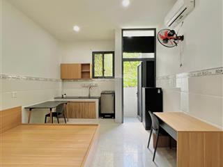 Cho thuê studio full nội thất ban công thoáng  gần lê văn việt, đại học fpt, ufm, hutech khu e