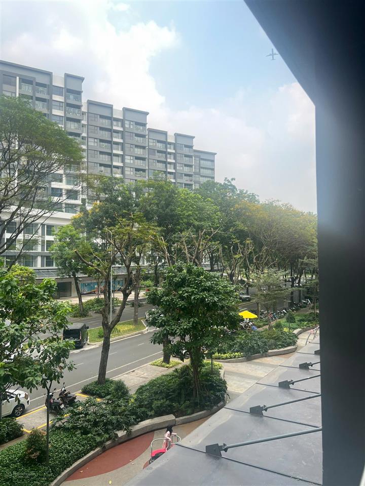 Shophouse dt lớn  thanh toán 36 tháng  tiện kinh doanh ngay kdc đông đúc.  0966 758 ***