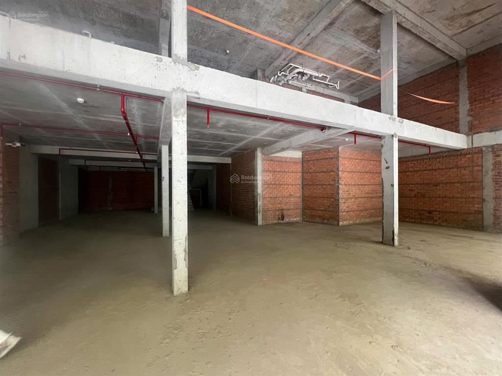 Shophouse dt lớn  thanh toán 36 tháng  tiện kinh doanh ngay kdc đông đúc.  0966 758 ***