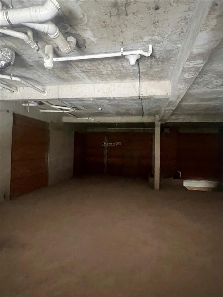 Shophouse dt lớn  thanh toán 36 tháng  tiện kinh doanh ngay kdc đông đúc.  0966 758 ***