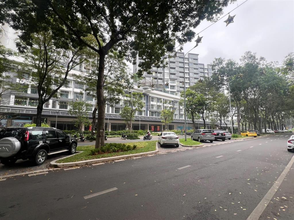 Sở hữu ngay shophouse celadon city  mặt tiền rộng 8m & vỉa hè 13m thuận tiện kinh doanh