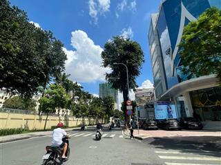 Tòa building 2 mt nguyễn trãi + nguyễn cảnh chân, q1 15x30m 2 hầm 10 tầng  hđt 12 tỷ/năm 400 tỷ