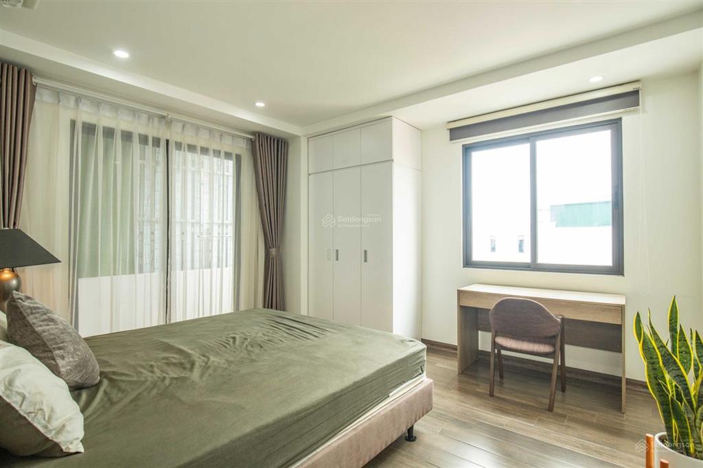 Cho thuê căn hộ 1 phòng ngủ đầy đủ đồ, tầng cao view thoáng, ngõ ô tô yên tĩnh, quảng an, tây hồ