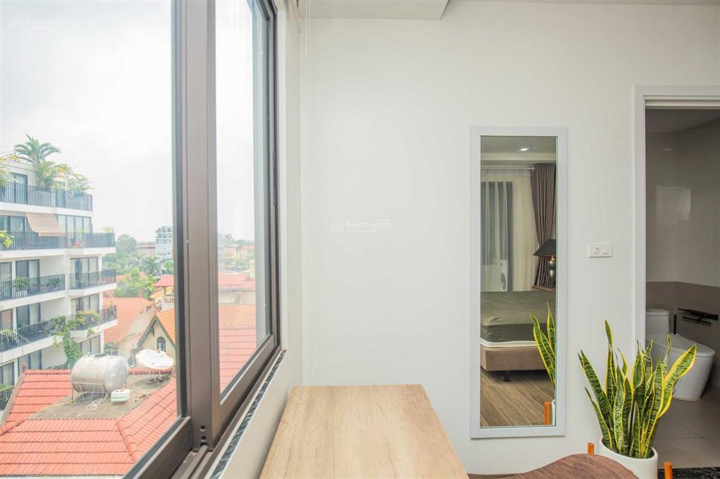 Cho thuê căn hộ 1 phòng ngủ đầy đủ đồ, tầng cao view thoáng, ngõ ô tô yên tĩnh, quảng an, tây hồ