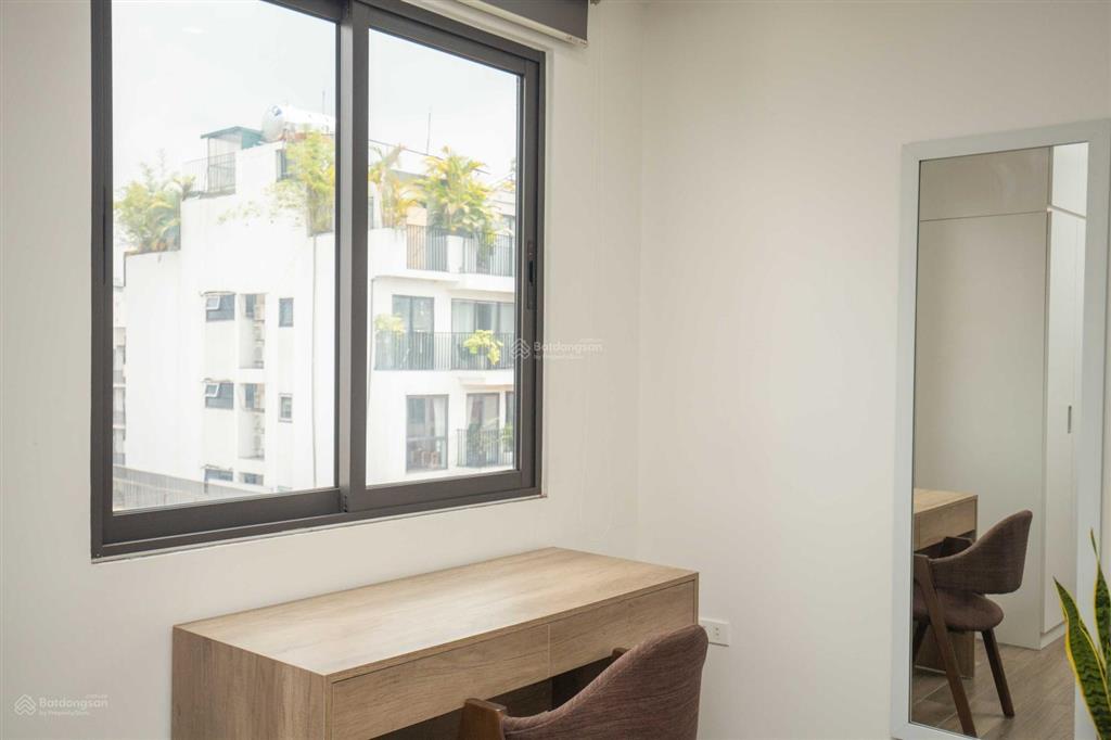 Cho thuê căn hộ 1 phòng ngủ đầy đủ đồ, tầng cao view thoáng, ngõ ô tô yên tĩnh, quảng an, tây hồ