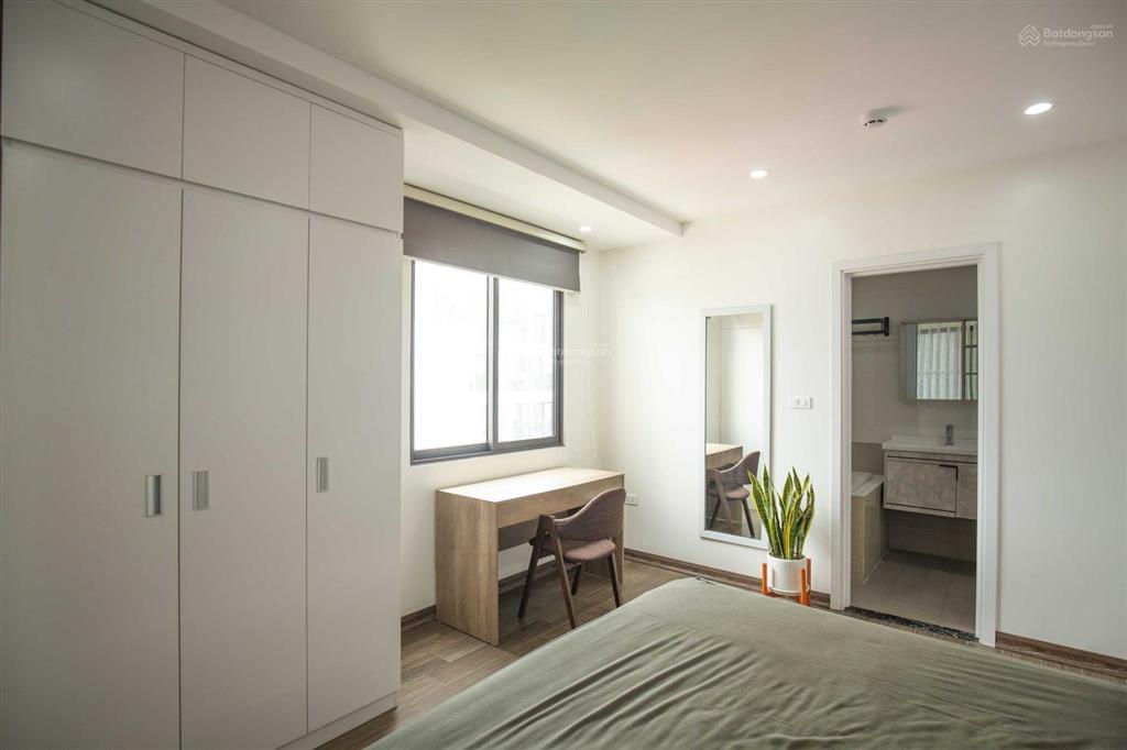 Cho thuê căn hộ 1 phòng ngủ đầy đủ đồ, tầng cao view thoáng, ngõ ô tô yên tĩnh, quảng an, tây hồ