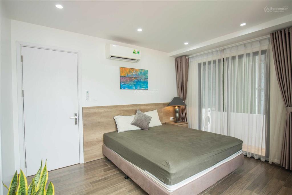 Cho thuê căn hộ 1 phòng ngủ đầy đủ đồ, tầng cao view thoáng, ngõ ô tô yên tĩnh, quảng an, tây hồ