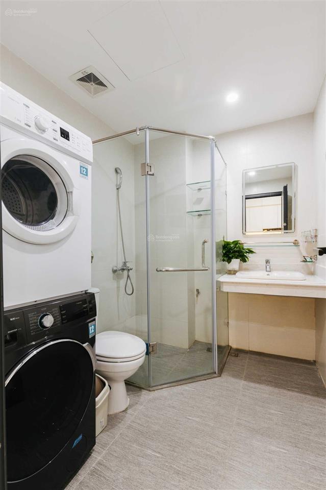 Cho thuê phòng đầy đủ nội thất, ban công rộng view thoáng 1p tới hồ