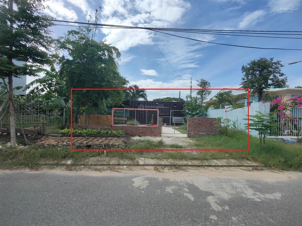 Tài chính 13 tỷ. bán đất đa mặn đông 108m2 mt 9m, nở hậu, 3 mặt thoáng, 2 phút ra tới biển