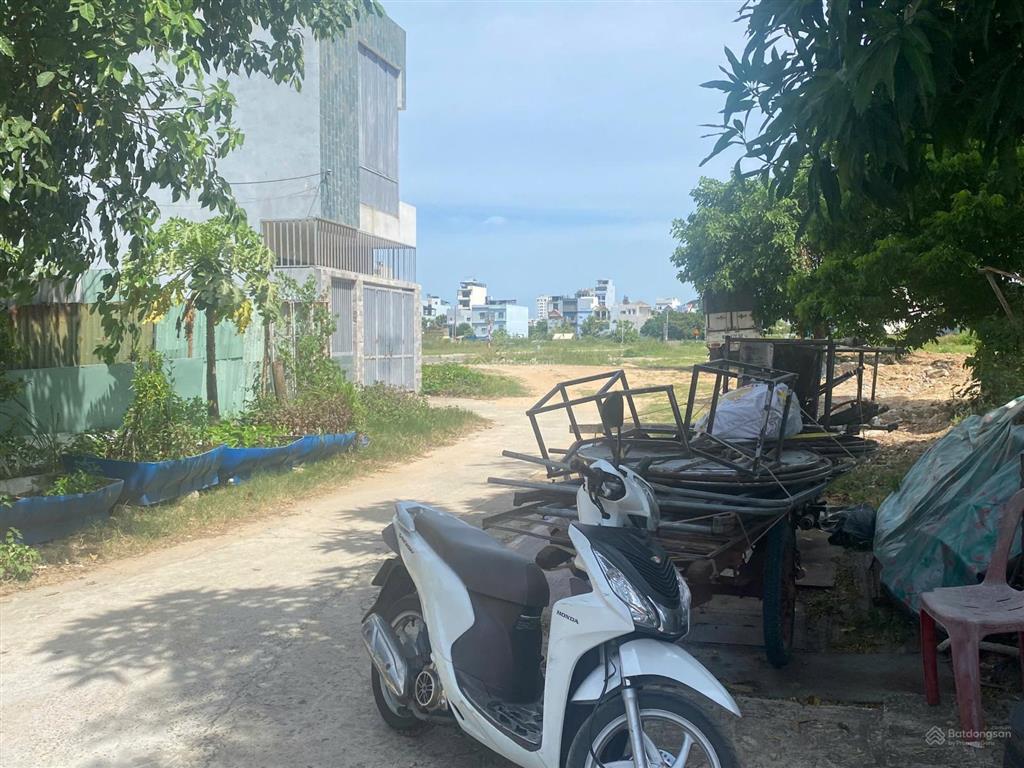 Bán đất ngũ hành sơn, 13,5 tỷ, 101m2, lô góc mặt tiền 22m, vỉa hè rộng 5m, cách biển 800m.