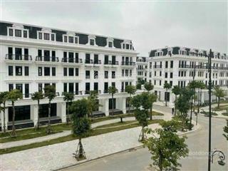 Còn 2 căn sh 95m2 đường 17.5m cho thuê thô, giá 15 tr/tháng