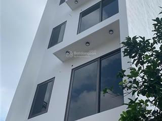 Bán nhà cự khối  long biên , căn góc, mặt ngõ , oto thang máy, kd nhỏ.