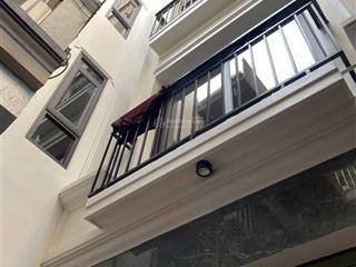 Bán nhà tổ 1 thạch bàn  long biên, gần hồ đôi công viên, 33m x6tg ,hàng xóm aeon lb.