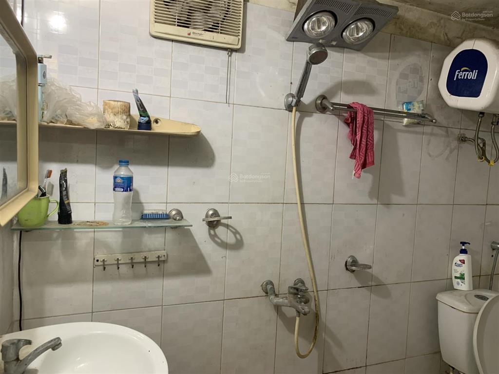 Cho thuê nhà cấp 4, gần ocp1 gia lâm dtich 100m2, mặt ngõ oto thông, sân để 2oto, giá mềm