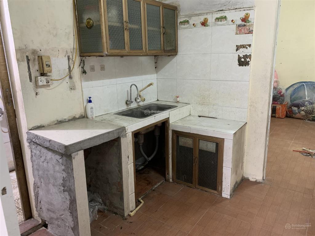 Cho thuê nhà cấp 4, gần ocp1 gia lâm dtich 100m2, mặt ngõ oto thông, sân để 2oto, giá mềm