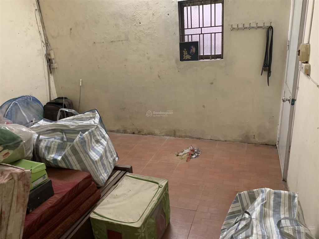 Cho thuê nhà cấp 4, gần ocp1 gia lâm dtich 100m2, mặt ngõ oto thông, sân để 2oto, giá mềm