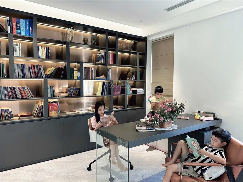 Cần bán gấp siêu biệt thự hud trầu cau 240m2. giá tốt