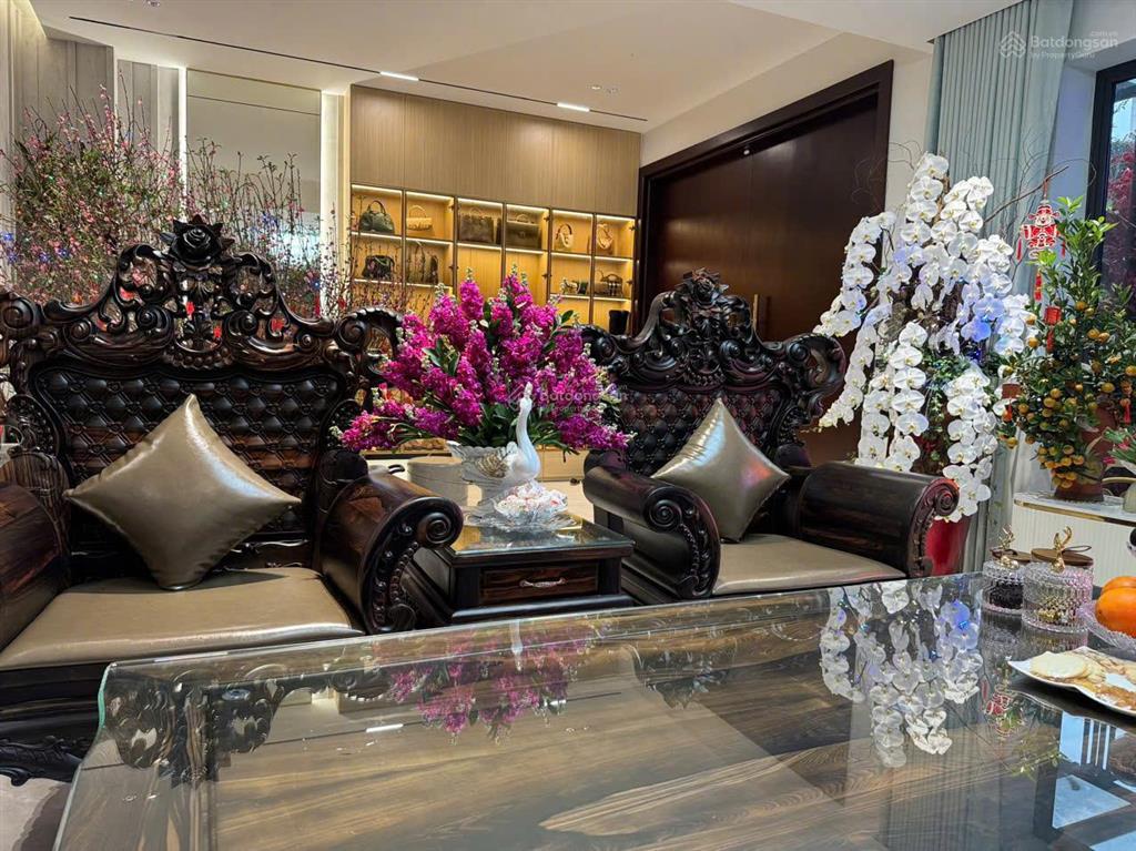 Cần bán gấp siêu biệt thự hud trầu cau 240m2. giá tốt