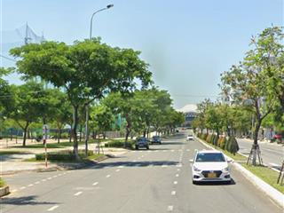 Cần bán gấp 1 cặp xuân thuỷ vị trí đẹp, giá 25 tỷ, 10x20m = 200m2, hướng đông