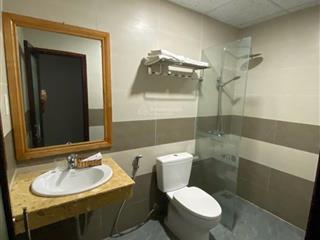 Bán toà khách sạn 7 tầng tôn thất đạm giá 18.2 tỷ 4.5x20=90m doanh thu 100tr/tháng