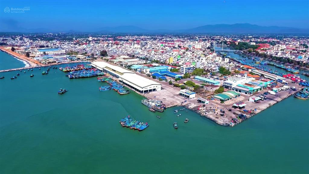 Bán đất có kho xưởng mặt biển lạc đạo, phường phan thiết