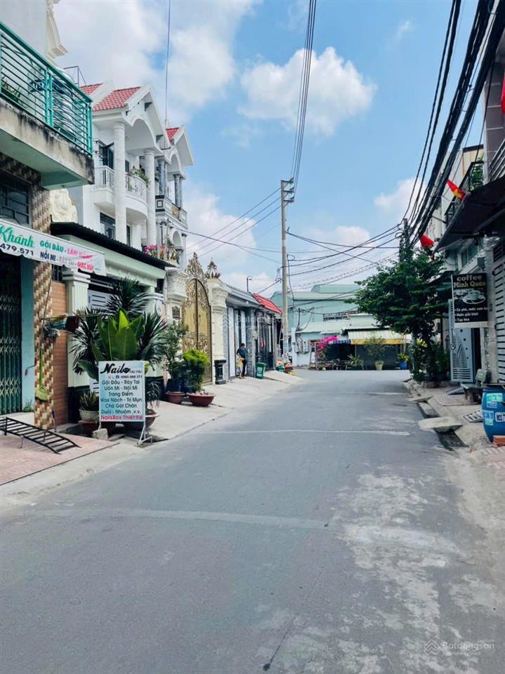 Chính chủ bán lô đất đẹp tại hậu nghĩa gần chợ, trường học, khu dân cư đông đúc