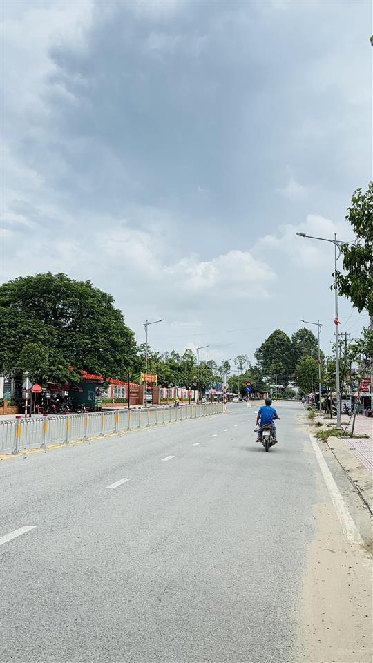 Bán đất 125m2 tại đường 3/2, thị trấn hậu nghĩa, đức hòa, long an, giá 23 triệu/m2