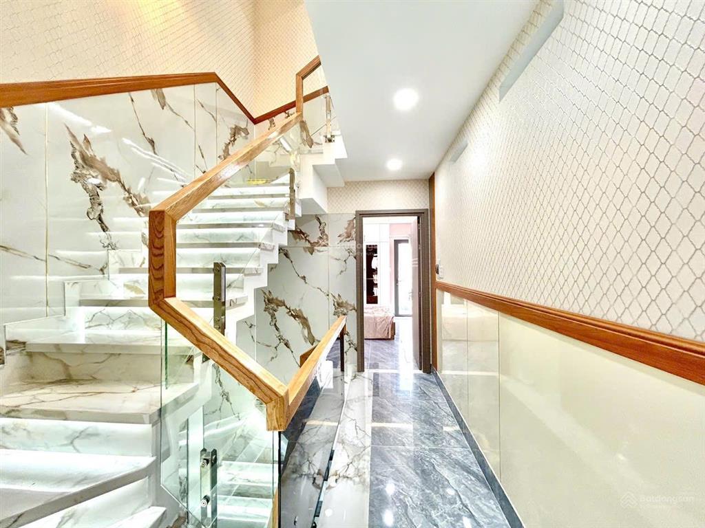 Nhà mới full nội thất, 4 tầng, đường thông, thạnh xuân, quận 12