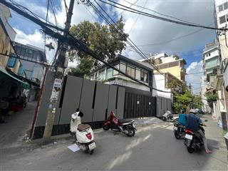 Siêu phẩm villa!! (20mx15m) góc 2 mt hồ biểu chánh  nguyễn văn trỗi  chỉ 3x tỷ