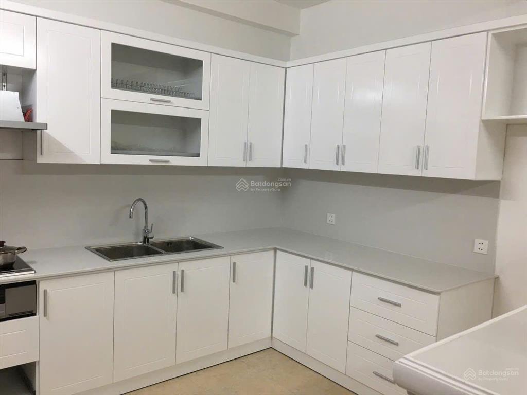 Nhà (8.2m x 29m) hẻm xe tải  nguyễn văn trỗi, được xây cao 8 tầng