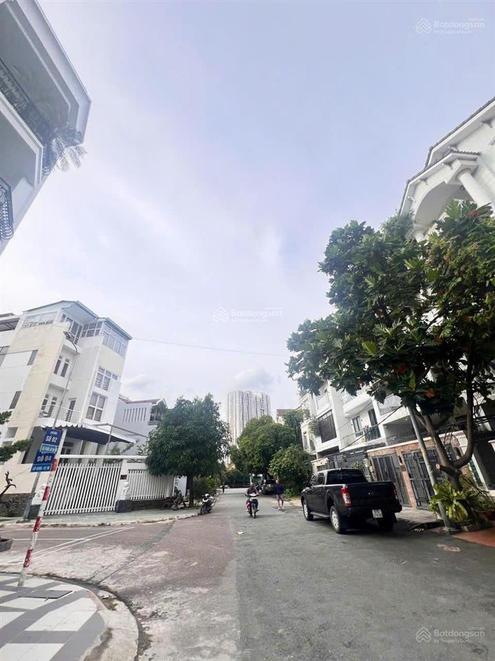 Mặt tiền ngay kdc sông giồng 7x17m  giá giảm còn 18,x tỷ